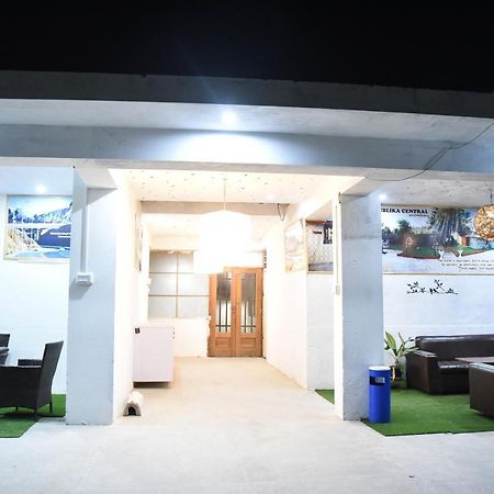 Ferienwohnung Republika Urban Abbottabad Exterior foto