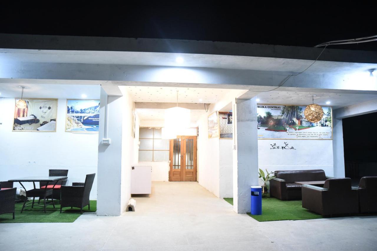 Ferienwohnung Republika Urban Abbottabad Exterior foto